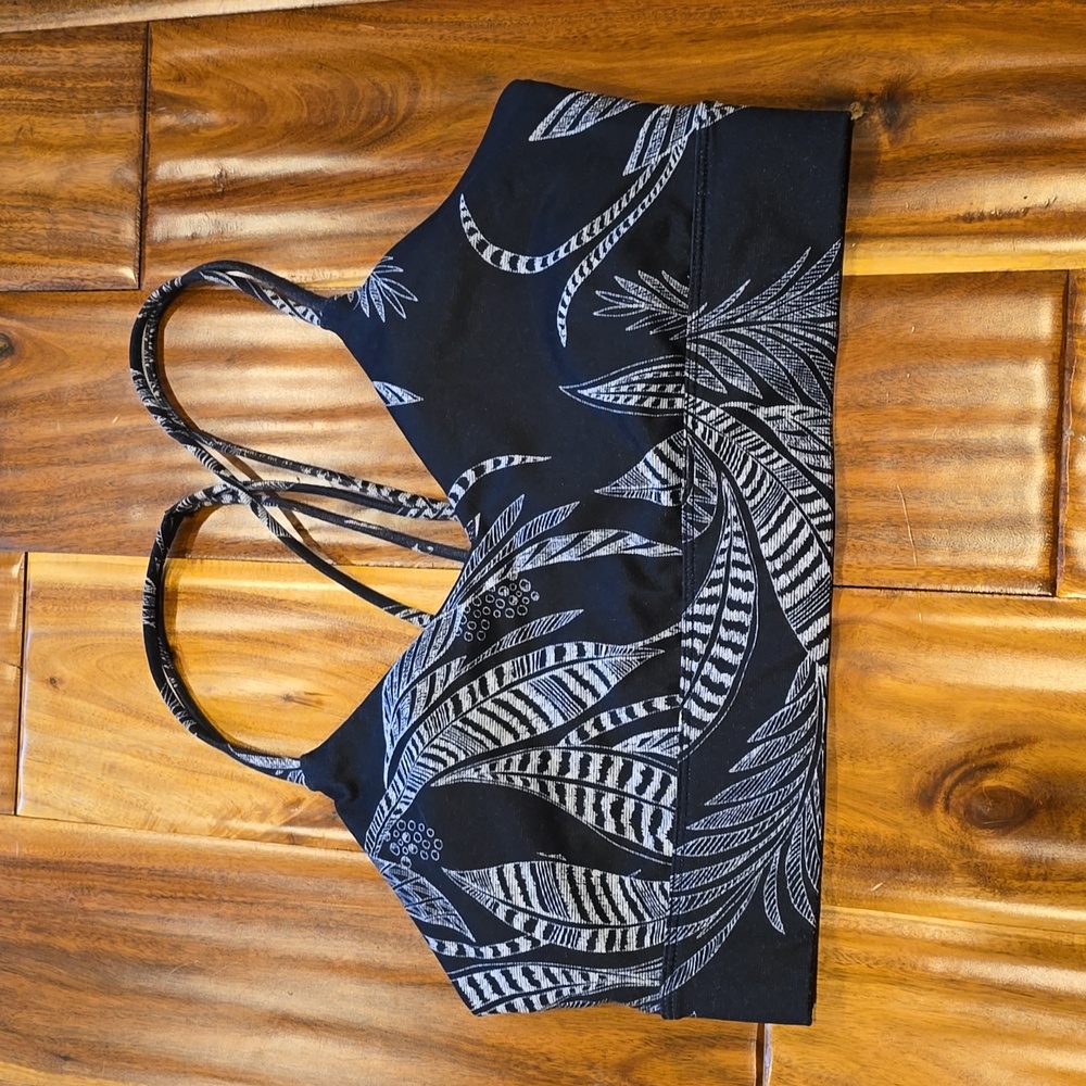 Joy Lab Swim top size med.  Dark navy with white floral.